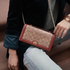 Riley Chain Clutch In Colorblock Signature Canvas